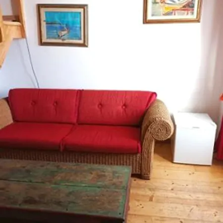 Bed and Breakfast Le Finestre Su Via Cavour Σάσαρι