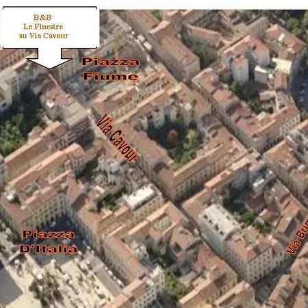 Oda ve Kahvaltı Le Finestre Su Via Cavour Sassari