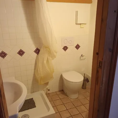 Le Finestre Su Via Cavour ساساري