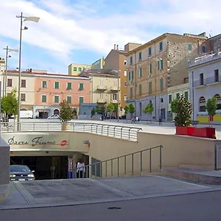 Le Finestre Su Via Cavour Σάσαρι