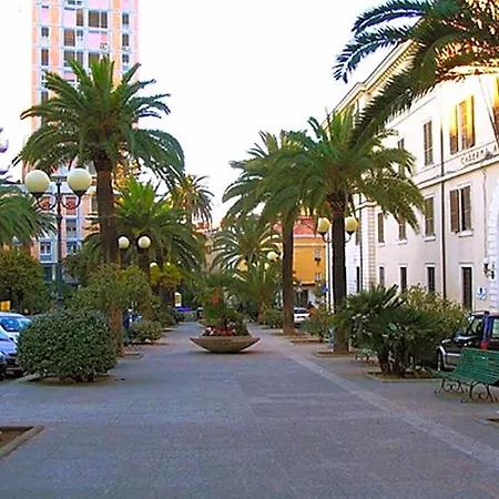 Le Finestre Su Via Cavour 3*